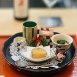 277131145 - ①【先付：八寸】
                        ・雲子蒸し+蕪の摺流し+菊芋
                        ・白菜と松山揚げの煮浸し、鰹節のせ
                        ・牡蠣+エリンギのオイル煮、瀬戸内アオサのせ
                        ・自家製湯葉+アボガド
                        ・焼き芋の天ぷら