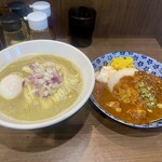 ヌードル＆スパイスカレー 今日の1番 - 朝限定セット ¥1.000-(税込)