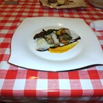 OSTERIA NAKANO - 宮城産の豚の直火焼き　　カボチャのソース　何かの葉っぱの揚げた?豚の脂身が甘くて美味しい