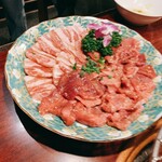 炭火焼肉 新宿 柳苑 - 