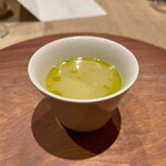 eman - ポロ葱と鱈の塩漬けのスープ