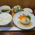 キッチン ブルー グローブ - 海老と蓮根のつみれ　エスニックソース