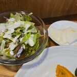 キッチン ブルー グローブ - サラダ、お新香のアップ