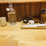 とんかつ ばんぶー - 卓上。