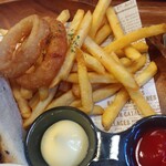 グッドネイバーズコーヒー - オニオンリングとポテト