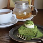Higher Garden - ◉抹茶のテリーヌ／650円税込
            ◉オーガニックルイボスティー（ホット）／600円税込