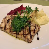 37 Steakhouse & Bar - 