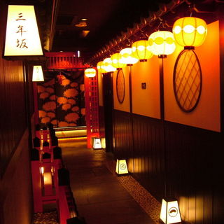 京風情を感じる廊下です。
