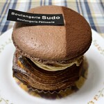 ブーランジェリー スドウ - マロンクリームと苦味のあるマカロンの相性抜群！