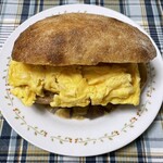 ブーランジェリー スドウ - 何にでも合うシンプルパン！