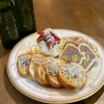 Fortune comes in at the merry gate - 前菜