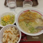 スガキヤ 岡崎北アピタ店 - メンマ増量ラーメン　五目御飯サラダセット