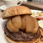 APPLE BURGER - 『アップルバーガー¥2,002』 『ホットコーヒー¥462』