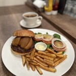 APPLE BURGER - 『アップルバーガー¥2,002』 『ホットコーヒー¥462』