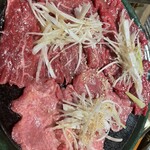 炭火焼肉 三宝苑 - 