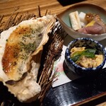 粋月 - ⑤焼き物
                                牡蠣の味噌煮、鴨肉、ネギ、助子の卵とじ