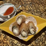 シルクロードガーデン - 鶏肉とモッツァレラのライスペーパー包揚げ。