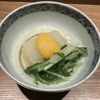 日本料理FUJI - カラスミの餡　大根　水菜　九条ネギ