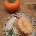 茜坂大沼 - 最中、サクサク感が増したような。同じだそうです。