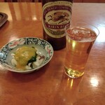 ぽん多本家 - フライにはビールが合います。グラスが薄はりなのがナイス。