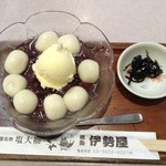 葛飾 伊勢屋 -  冷やし白玉ぜんざい