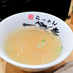 らーめん 一完歩 - 鳥スープ