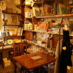 写真 : 絵本カフェ Storybook （【旧店名】絵本と珈琲 ペンネンネネム