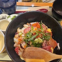 大山鶏と鮮魚 居酒屋 まいか - 