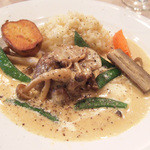 サンク・オ・ピエ - サンク・オ・ピエ4月5月のコース2014(5400円・外税)の山形産ジャージー種仔牛のクラシックなブランケット(クリームソース煮込み) パルミジャーノチーズ風味のリゾット添え