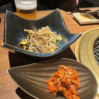 和牛とタン 焼肉 とみ 新橋本店 - 