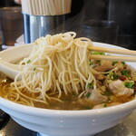 弘明寺丿貫 - ホルモンペペロンニーボの麺