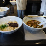 弘明寺丿貫 - 四川式カレーの和え玉着丼