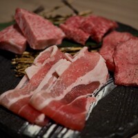 近江うし 焼肉 にくTATSU 青山本店 - 