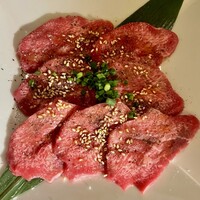 老舗精肉店直送 千種焼肉 飛騨牛の奴隷 千種店 - 特選タン