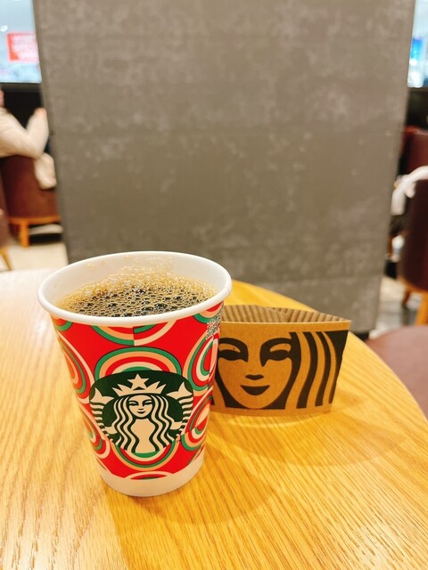 スターバックスコーヒー イオンタウン四日市泊店 （STARBUCKS