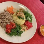 カレーニムチュー - スパイスちらし カレー付き 1,500円（税込）