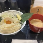 おいでやす通りにやってきた 宮田麺児 - 