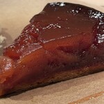 蒼菓 - ・完熟紅玉の焼きたてタルトタタン
      ・マダガスカル産バニラとジャージー牛乳「ジャージー牛のおすそわけ」のアイスクリーム
      
      ・皮や種を抽出したシロップ