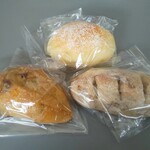 ダーシェンカ - プレミアムくりーむぱん、冬のプチダーシェンカ、黒糖レーズンコッペ