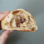 ダーシェンカ - 黒糖レーズンコッペ