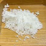 手打ち蕎麦・鮨 いまふく - 自家製釜炊き海塩(静岡県駿河湾で汲んだ海水)