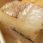 すし萬 - 料理写真:小鯛雀鮨。