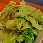 モン ルー - 付け合せのサラダ　新鮮です