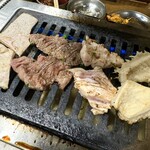 焼肉ホルモン ボンズ - 