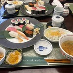 あら浜 - 握り鮨(中)に、茶碗蒸しを追加。
