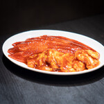 TRATT. USHIGORO - リブカブリ、シマチョウ 旨辛ダレ