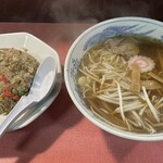 朋友 - ラーメンとチャーハンのセット¥850