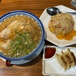 元祖赤のれん 節ちゃんラーメン 天神本店 - 
