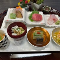 生簀割烹　海幸 - 