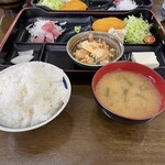ひがし食堂 - 
